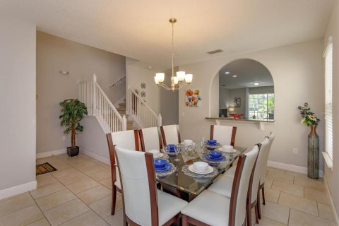 House in Davenport, Florida 5 bedrooms, 263.47 sq.m. № 1413144 - photo 29