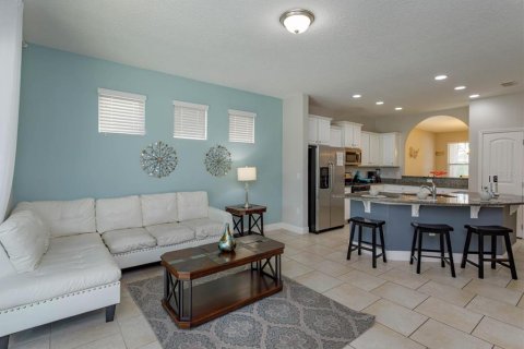 House in Davenport, Florida 5 bedrooms, 263.47 sq.m. № 1413144 - photo 23