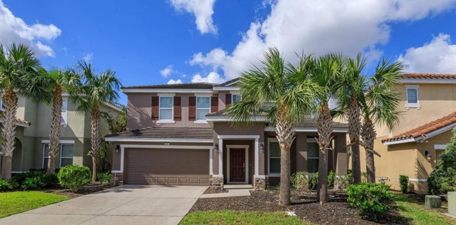 House in Davenport, Florida 5 bedrooms, 263.47 sq.m. № 1413144
