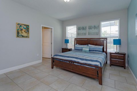 House in Davenport, Florida 5 bedrooms, 263.47 sq.m. № 1413144 - photo 22