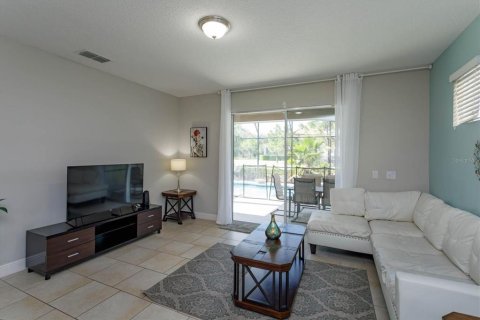 House in Davenport, Florida 5 bedrooms, 263.47 sq.m. № 1413144 - photo 24