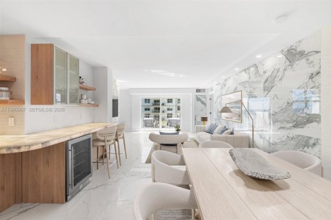 Condo in Highland Beach, Florida, 2 bedrooms  № 2053061 - photo 3