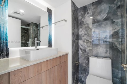 Condo in Highland Beach, Florida, 2 bedrooms  № 2053061 - photo 23