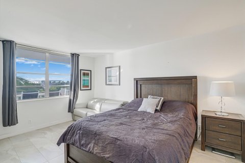 Condo in Pompano Beach, Florida, 1 bedroom  № 2082619 - photo 18