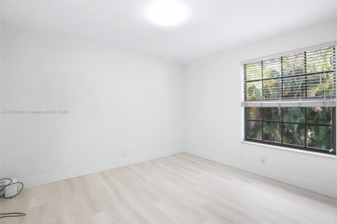 Townhouse in Boca Raton, Florida 3 bedrooms, 169.36 sq.m. № 1809119 - photo 17
