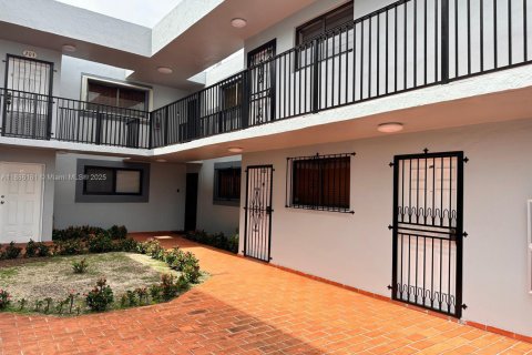 Copropriété à louer à Hialeah, Floride: 2 chambres, 82.5 m2 № 1932349 - photo 18