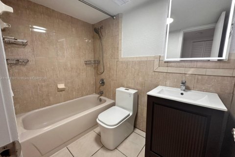 Copropriété à louer à Hialeah, Floride: 2 chambres, 82.5 m2 № 1932349 - photo 16