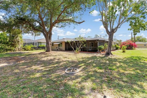 Casa en venta en Port Charlotte, Florida, 3 dormitorios, 148.18 m2 № 1685165 - foto 10
