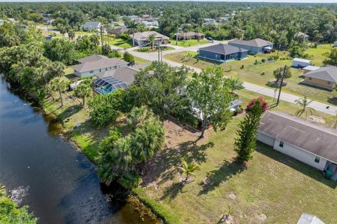 Casa en venta en Port Charlotte, Florida, 3 dormitorios, 148.18 m2 № 1685165 - foto 9