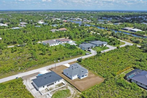 Villa ou maison à vendre à Port Charlotte, Floride: 2 chambres, 162.02 m2 № 2419796 - photo 13