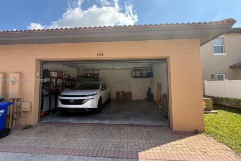 Adosado en venta en Pembroke Pines, Florida, 3 dormitorios, 159.05 m2 № 2029096 - foto 5