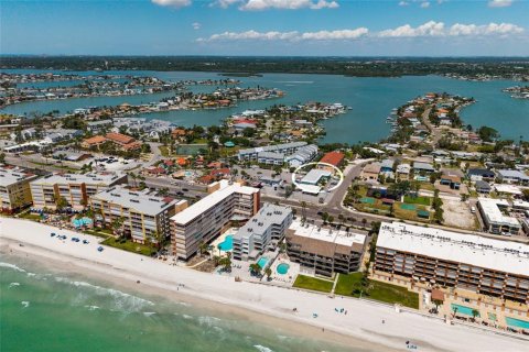 Condominio en venta en Redington Beach, Florida, 1 dormitorio, 52.49 m2 № 2118892 - foto 8