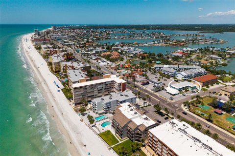 Condominio en venta en Redington Beach, Florida, 1 dormitorio, 52.49 m2 № 2118892 - foto 23