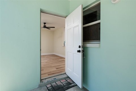 Condominio en venta en Redington Beach, Florida, 1 dormitorio, 52.49 m2 № 2118892 - foto 11