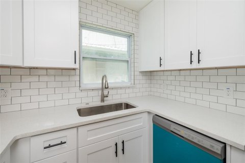 Condominio en venta en Redington Beach, Florida, 1 dormitorio, 52.49 m2 № 2118892 - foto 17