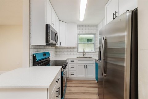 Condominio en venta en Redington Beach, Florida, 1 dormitorio, 52.49 m2 № 2118892 - foto 16