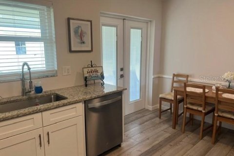 Villa ou maison à louer à Venice, Floride: 2 chambres, 79.71 m2 № 2341802 - photo 6
