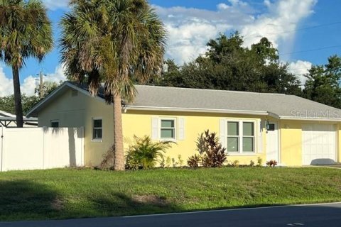 Villa ou maison à louer à Venice, Floride: 2 chambres, 79.71 m2 № 2341802 - photo 2