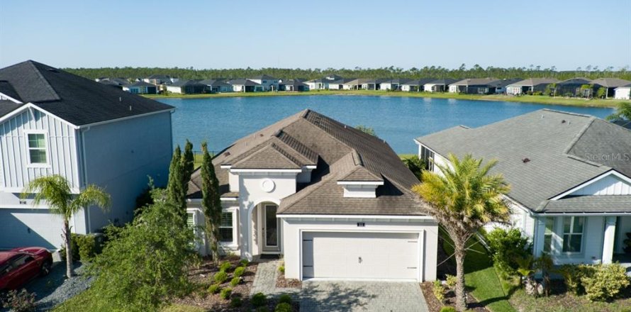 House in Daytona Beach, Florida 4 bedrooms, 196.4 sq.m. № 1680468