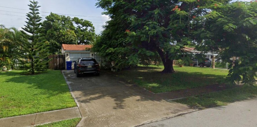 Villa ou maison à North Miami Beach, Floride 3 chambres, 127 m2 № 2190659