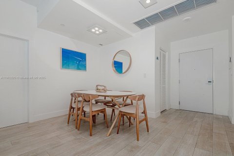 Снять в аренду кондоминиум в Майами-Бич, Флорида 2 спальни, 109.62м2, № 1955658 - фото 5