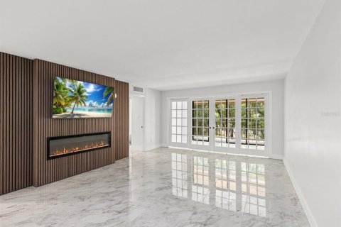 Condo in Clearwater, Florida, 2 bedrooms  № 2377438 - photo 21