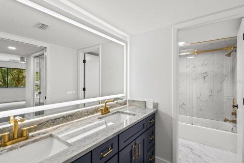 Condo in Clearwater, Florida, 2 bedrooms  № 2377438 - photo 30