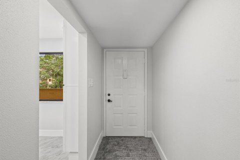 Condo in Clearwater, Florida, 2 bedrooms  № 2377438 - photo 10