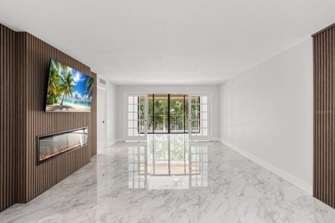Condo in Clearwater, Florida, 2 bedrooms  № 2377438 - photo 13