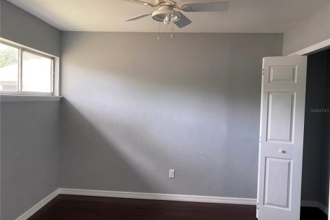 Townhouse in Sarasota, Florida 3 bedrooms, 139.35 sq.m. № 2204432 - photo 29