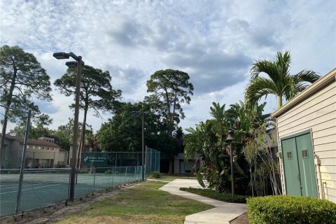 Townhouse in Sarasota, Florida 3 bedrooms, 139.35 sq.m. № 2204432 - photo 4