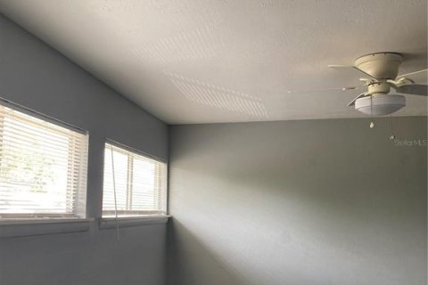 Townhouse in Sarasota, Florida 3 bedrooms, 139.35 sq.m. № 2204432 - photo 15