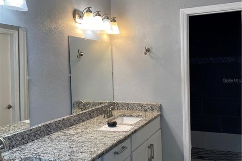 Townhouse in Sarasota, Florida 3 bedrooms, 139.35 sq.m. № 2204432 - photo 11