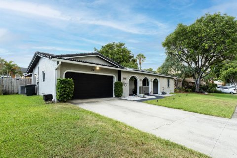 Casa en venta en Coconut Creek, Florida, 3 dormitorios, 164.99 m2 № 2083560 - foto 19