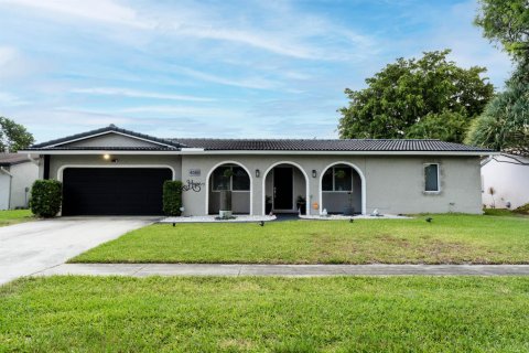 Casa en Coconut Creek, Florida 3 dormitorios, 164.99 m2 № 2083560