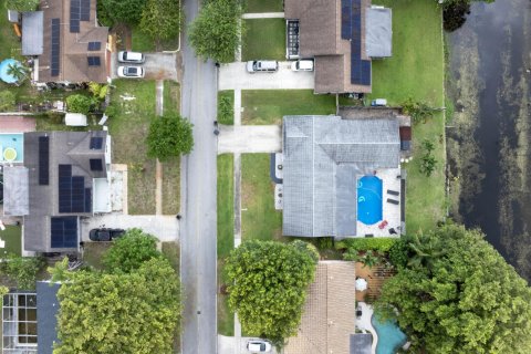 Casa en venta en Coconut Creek, Florida, 3 dormitorios, 164.99 m2 № 2083560 - foto 29