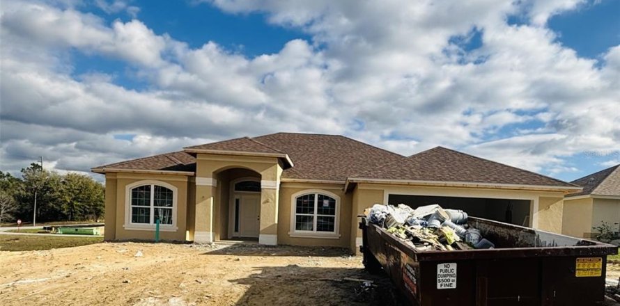 Casa en Citrus Springs, Florida 4 dormitorios, 216.46 m2 № 1508921