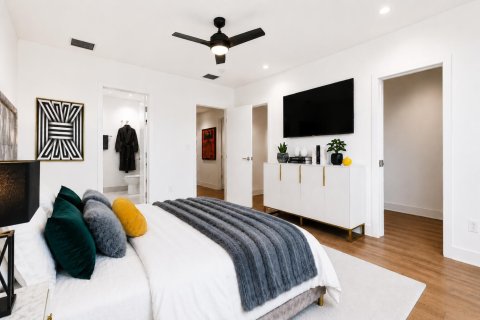 Townhouse in North Miami, Florida 4 bedrooms, 211.17 sq.m. № 2188379 - photo 14