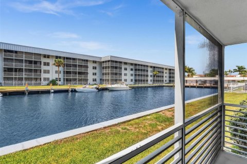 Снять в аренду кондоминиум в Норт-Майами-Бич, Флорида 1 спальня, 75.44м2, № 1857029 - фото 26