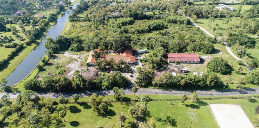 Casa en Loxahatchee Groves, Florida 6 dormitorios, 544.87 m2 № 1079867