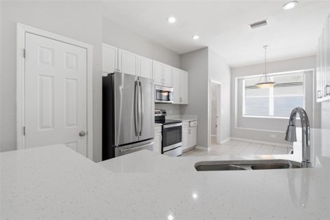 Casa en venta en Seffner, Florida, 4 dormitorios, 191.38 m2 № 2150151 - foto 13