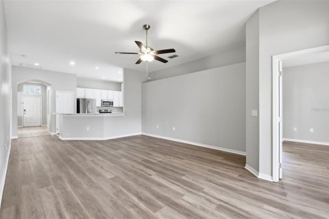 Casa en venta en Seffner, Florida, 4 dormitorios, 191.38 m2 № 2150151 - foto 9