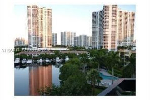 Купить кондоминиум в Авентура, Флорида 2 спальни, 109.72м2, № 2009254 - фото 2