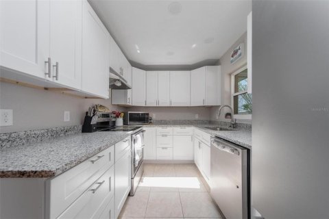 Villa ou maison à vendre à Port Charlotte, Floride: 2 chambres, 108.6 m2 № 1825106 - photo 4