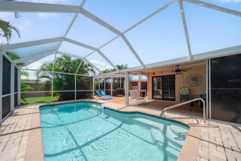 Villa ou maison à vendre à Port Charlotte, Floride: 2 chambres, 108.6 m2 № 1825106 - photo 3