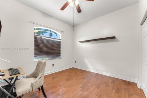 Casa en venta en Homestead, Florida, 4 dormitorios, 219.81 m2 № 2426278 - foto 19