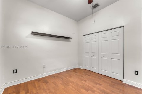 Casa en venta en Homestead, Florida, 4 dormitorios, 219.81 m2 № 2426278 - foto 20