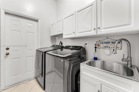Casa en venta en Homestead, Florida, 4 dormitorios, 219.81 m2 № 2426278 - foto 21