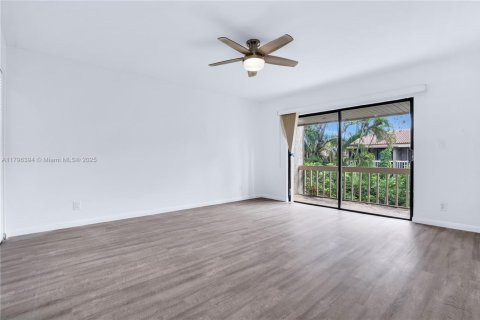 Townhouse in Hollywood, Florida 3 bedrooms, 283.35 sq.m. № 1861124 - photo 20
