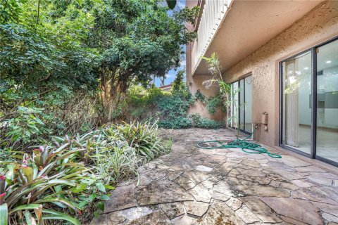 Townhouse in Hollywood, Florida 3 bedrooms, 283.35 sq.m. № 1861124 - photo 29